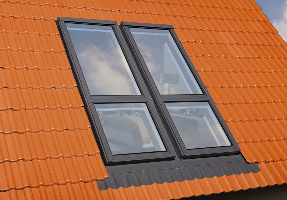 Мансардные окна - fakro / факро - мансардные окна, польша - окно-балкон - окно-балкон с гидро-теплоизоляционным окладом fakro -.